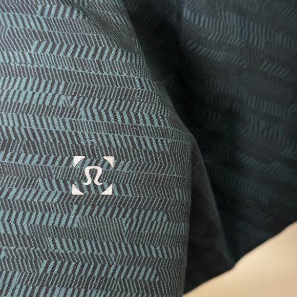 LULULEMON T.H.E. Short Linerless 7" Amplified Dark Emerald Green Sz S {ZZ14} - Picture 6 of 7